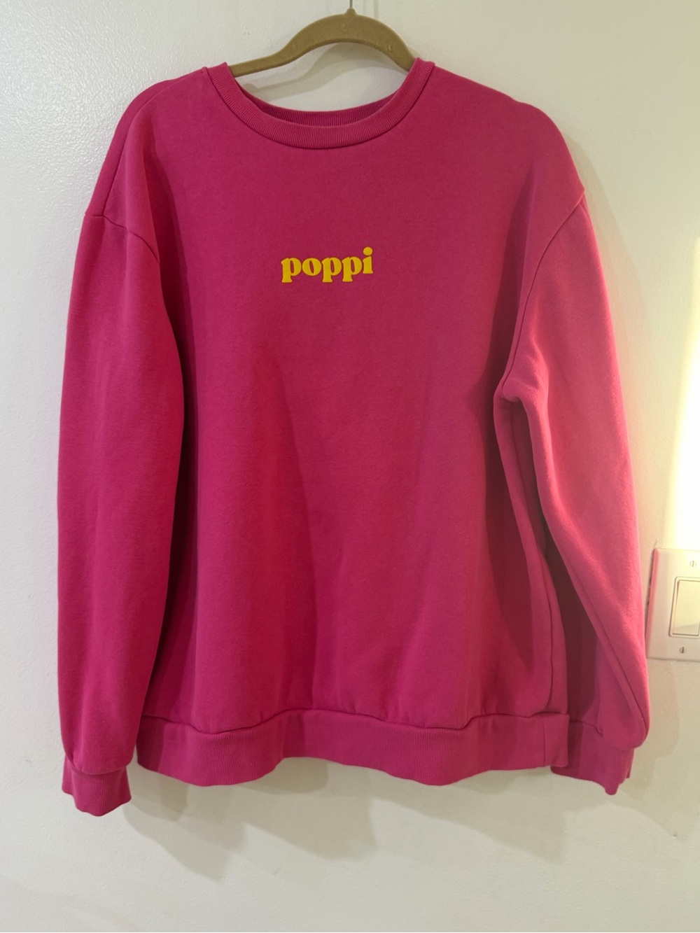 Poppi Women's Fuchsia Pullover Sweatshirt